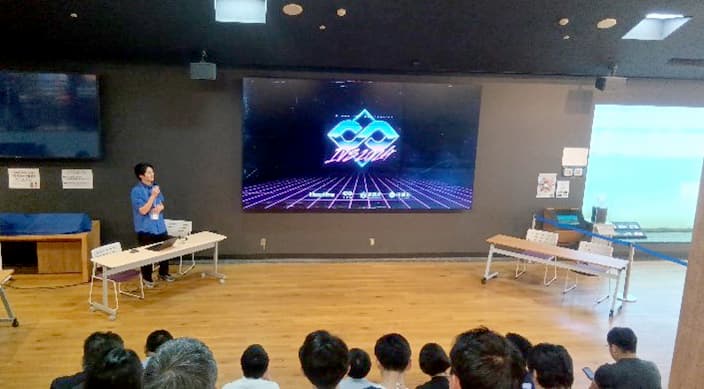 トークセッション1の様子(1)
